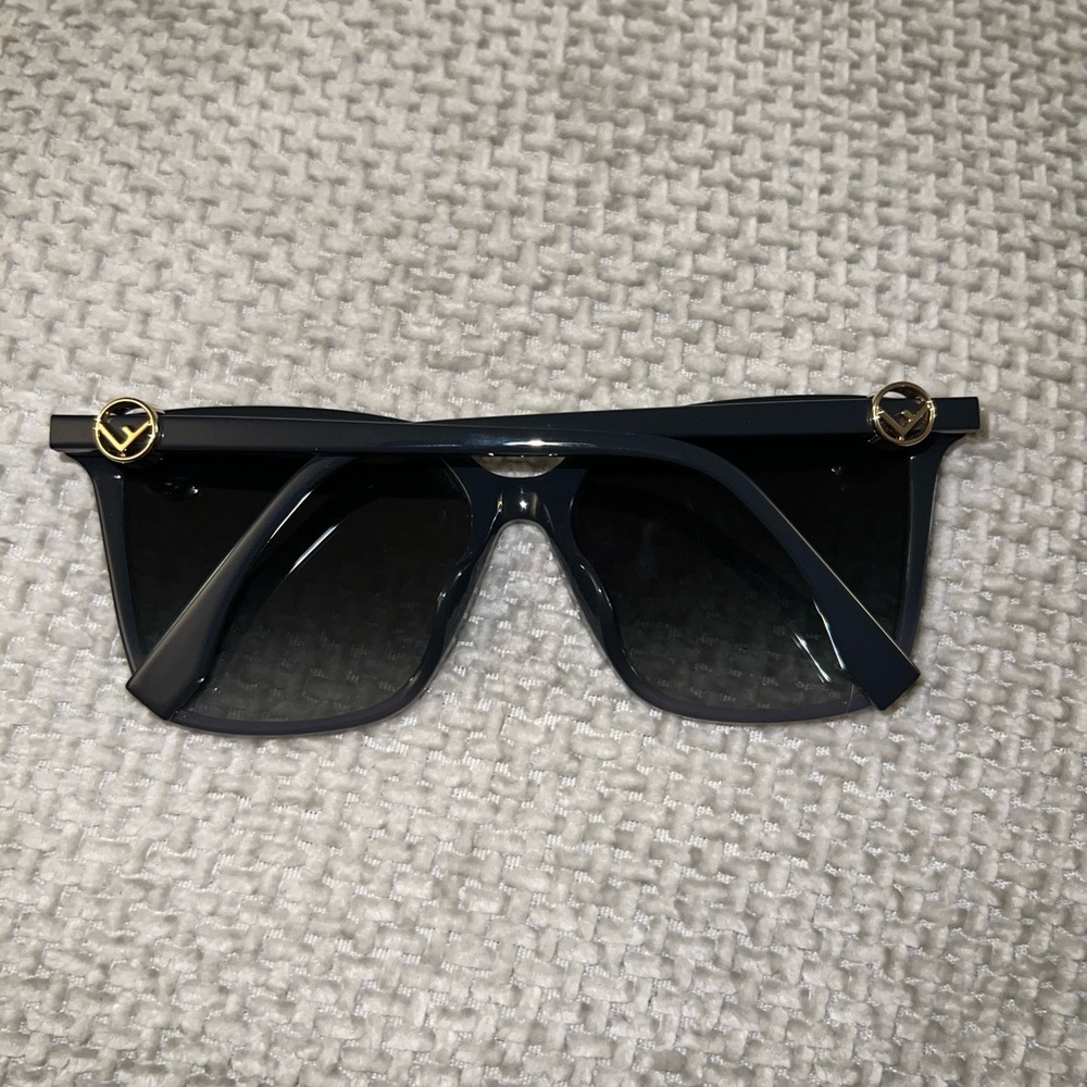 Fendi Black Sunglasses - Picture 2 of 5